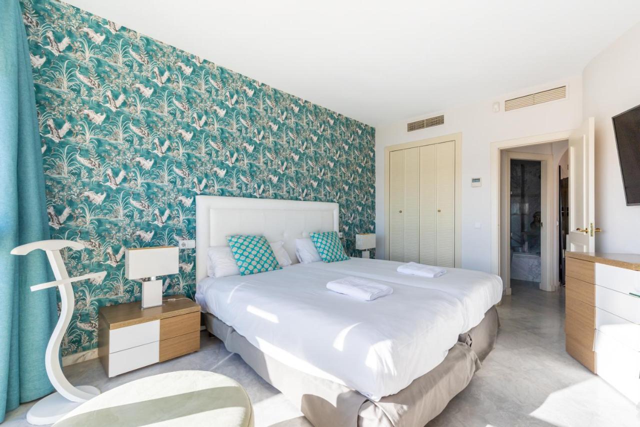 Wintowinrentals Luxury And Sea View Inside Puerto Marina Benalmadena Exterior photo