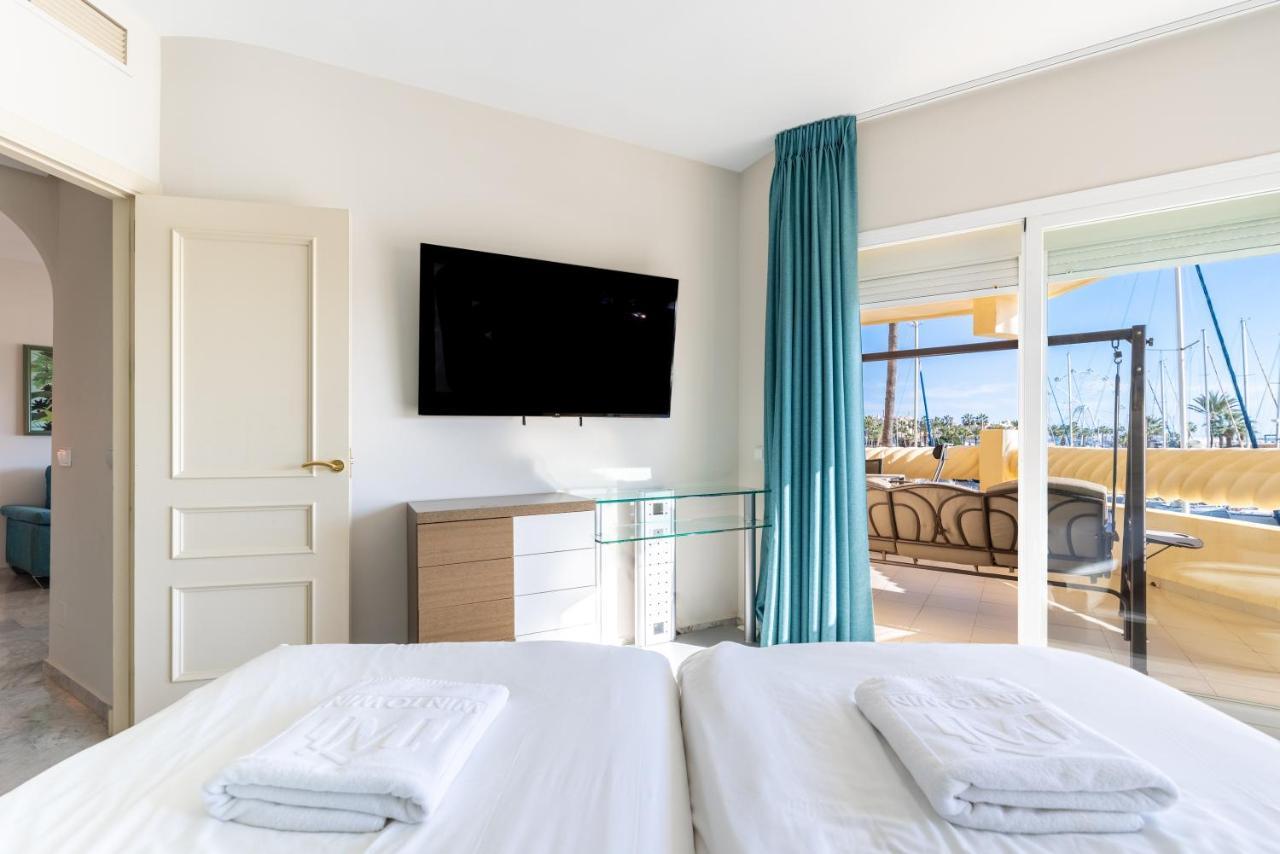 Wintowinrentals Luxury And Sea View Inside Puerto Marina Benalmadena Exterior photo