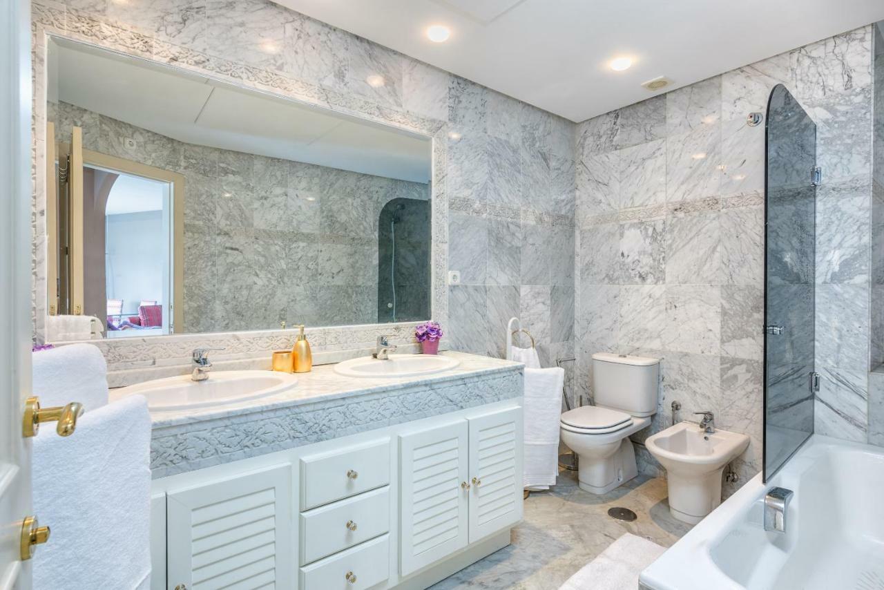 Wintowinrentals Luxury And Sea View Inside Puerto Marina Benalmadena Exterior photo